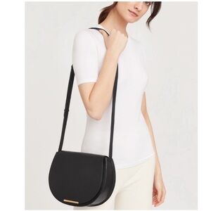 NWOT Cuyana Classic Saddle Bag in Black Smooth Leather
